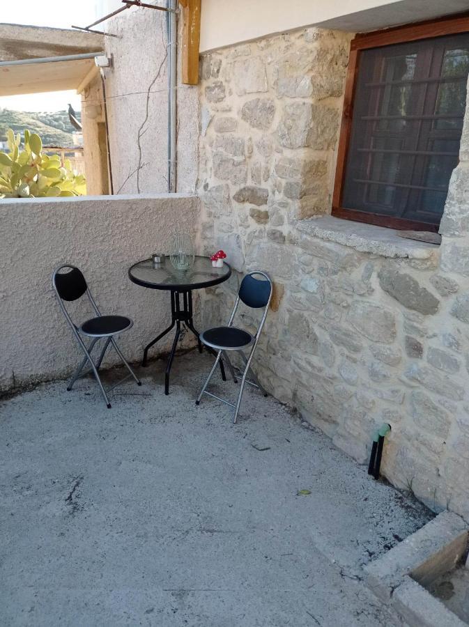 Papas Apartments Míresz Kültér fotó