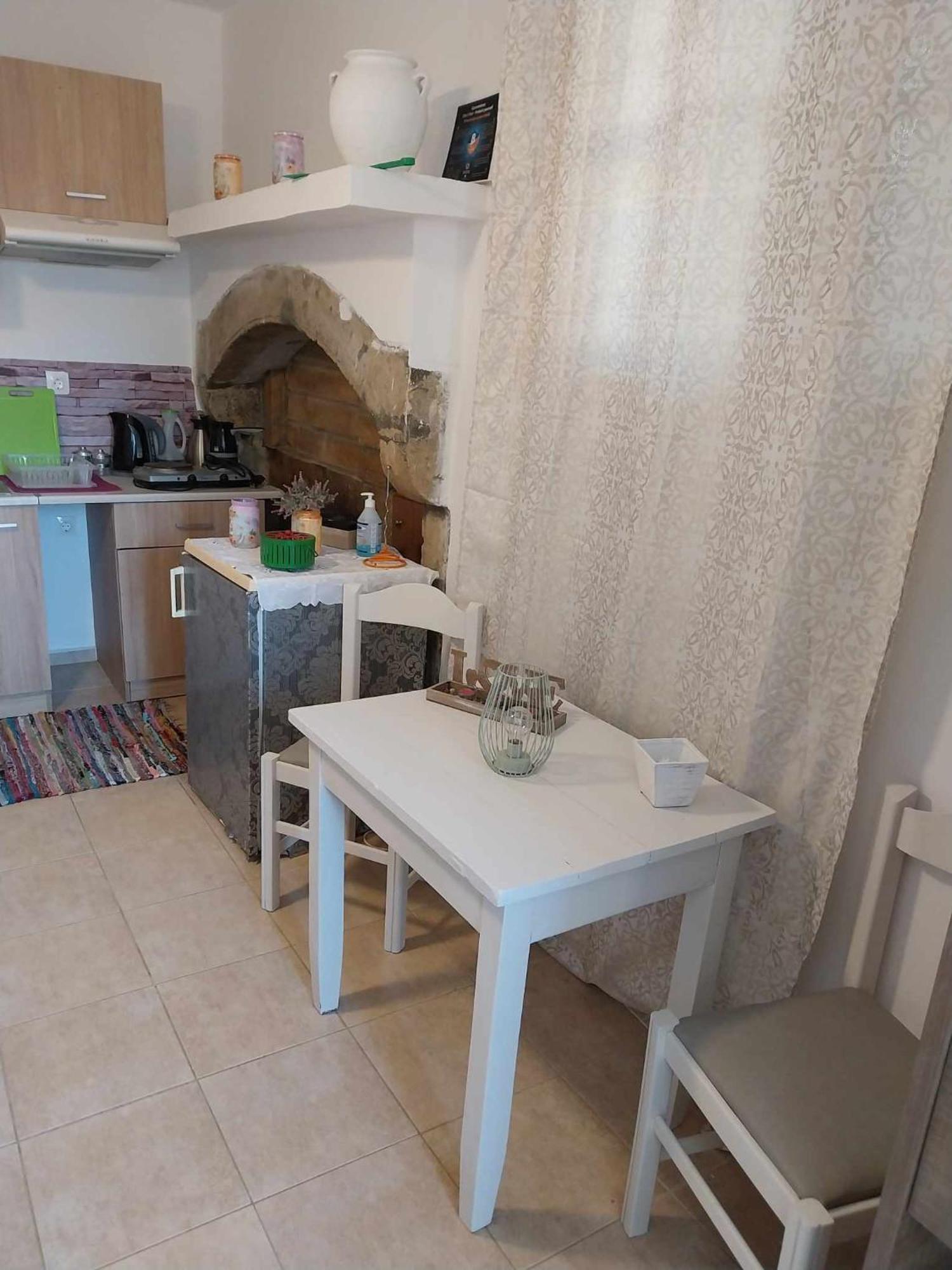 Papas Apartments Míresz Kültér fotó