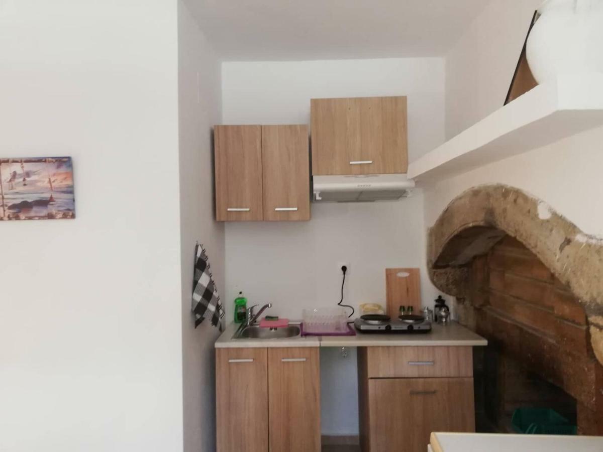 Papas Apartments Míresz Kültér fotó